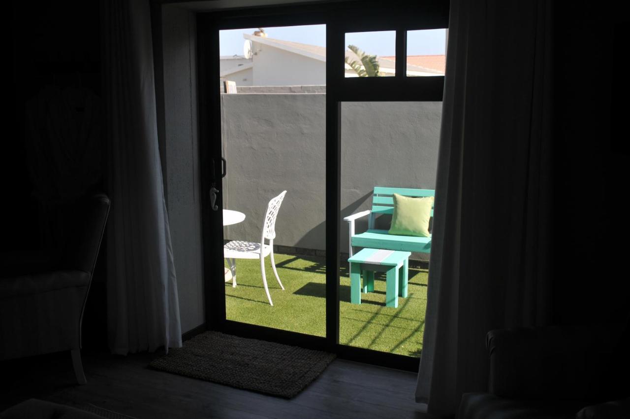 Small Wonder Bed And Breakfast Swakopmund Bagian luar foto